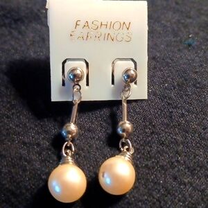 Pearl earring
